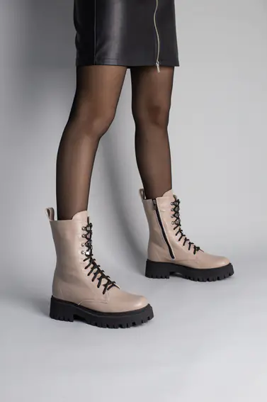 Ботинки женские кожаные цвета латте зимние фото 1 — интернет-магазин Tapok