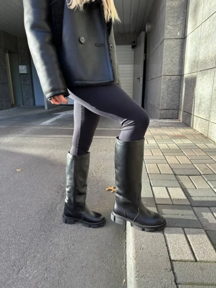 Сапоги женские кожаные черного цвета демисезонные фото 13 — интернет-магазин Tapok