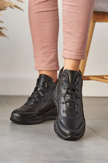 Жіночі кросівки зимові шкіряні чорні Yuves 1780 на хутрі фото 5 — інтернет-магазин Tapok