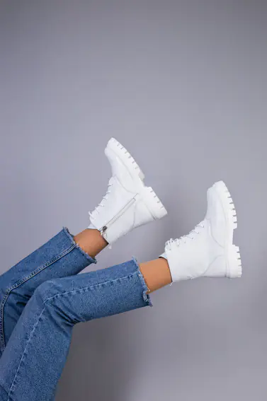 Ботинки женские кожаные белые на шнурках и с замком на цигейке фото 8 — интернет-магазин Tapok