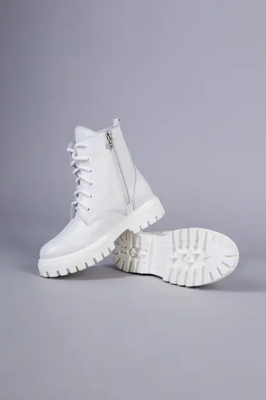 Ботинки женские кожаные белые на шнурках и с замком на цигейке фото 12 — интернет-магазин Tapok
