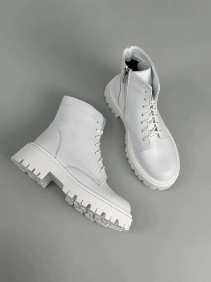 Ботинки женские кожаные белые на низком ходу зимние фото 21 — интернет-магазин Tapok