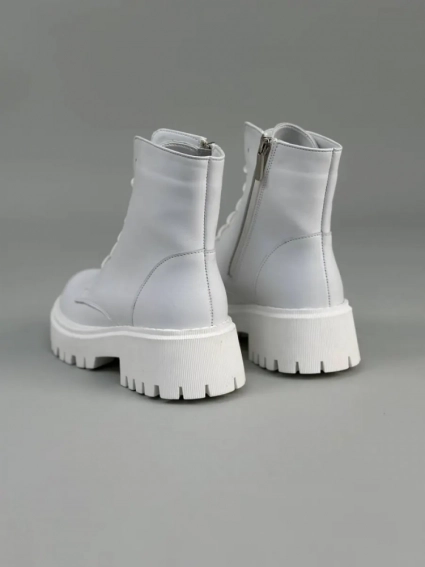 Ботинки женские кожаные белые на низком ходу зимние фото 22 — интернет-магазин Tapok