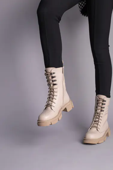 Черевики жіночі шкіряні колір латте на шнурках та із замком на хутрі фото 5 — інтернет-магазин Tapok