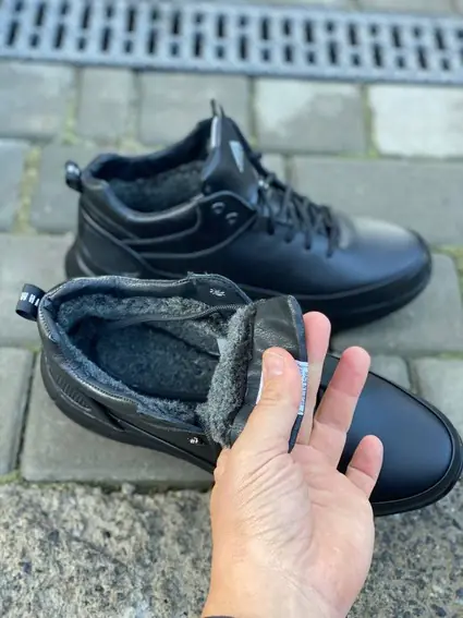 Чоловічі кросівки шкіряні зимові чорні Extrem 1570 на хутрі фото 2 — інтернет-магазин Tapok