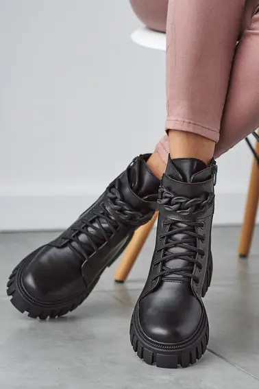 Жіночі черевики шкіряні зимові чорні Vlamax Б 67 на меху фото 3 — інтернет-магазин Tapok
