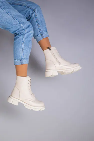Ботинки женские кожаные молочного цвета на шнурках и с замком зимние фото 10 — интернет-магазин Tapok