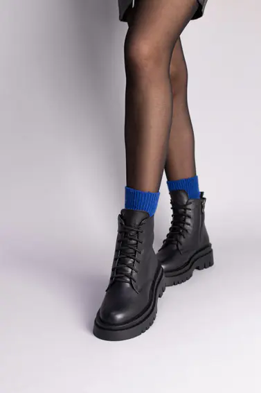 Ботинки женские кожаные черного цвета на меху фото 6 — интернет-магазин Tapok
