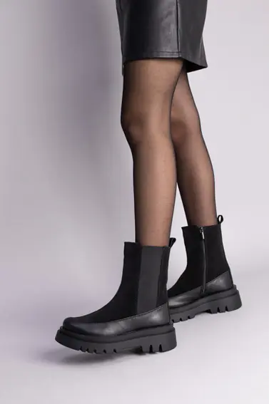 Ботинки женские замшевые черные с кожаной вставкой зимние фото 2 — интернет-магазин Tapok