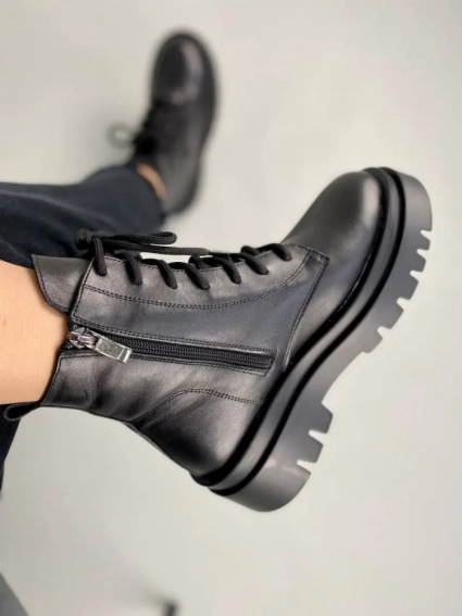 Ботинки женские кожаные черного цвета на байке фото 18 — интернет-магазин Tapok