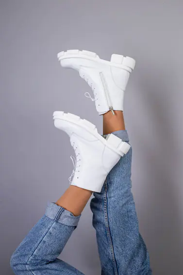 Ботинки женские кожаные белого цвета на шнурках и с замком зимние фото 8 — интернет-магазин Tapok