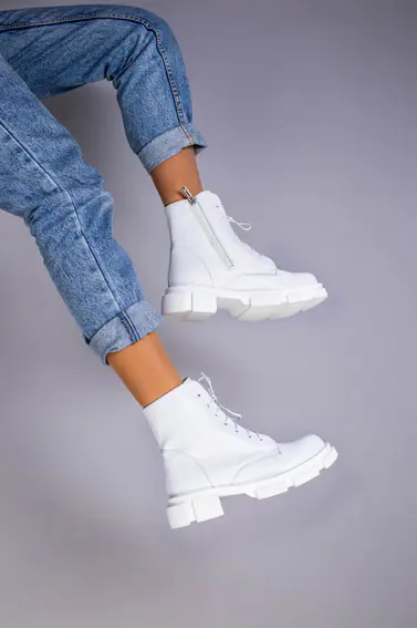 Черевики жіночі шкіряні білого кольору на шнурках та із замком зимові фото 9 — інтернет-магазин Tapok
