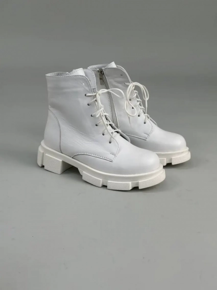 Ботинки женские кожаные белого цвета на шнурках и с замком зимние фото 20 — интернет-магазин Tapok