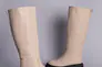 Чоботи-труби жіночі шкіра флотар бежевого кольору на чорній підошві зимові Фото 6