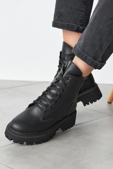 Жіночі черевики шкіряні зимові чорні Yuves 5578 На хутрі фото 4 — інтернет-магазин Tapok