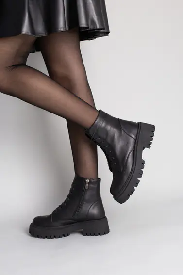 Черевики жіночі шкіряні чорні на чорній підошві демісезонні низький хід фото 4 — інтернет-магазин Tapok