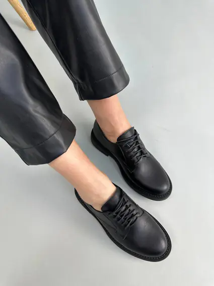 Туфли женские кожаные черные на шнурках низкий ход фото 5 — интернет-магазин Tapok