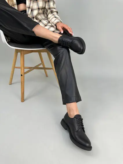 Туфли женские кожаные черные на шнурках низкий ход фото 10 — интернет-магазин Tapok