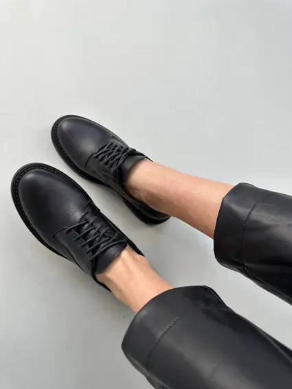 Туфлі жіночі чорні шкіряні на шнурках низький хід фото 11 — інтернет-магазин Tapok