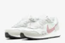Кросівки жіночі Nike Venture Runner (CK2948-104) Фото 1
