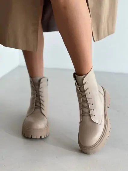 Ботинки женские кожаные цвета латте низкий ход демисезонные фото 3 — интернет-магазин Tapok