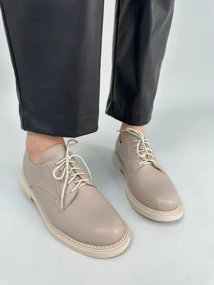 Туфли женские кожаные бежевые на шнурках низкий ход фото 2 — интернет-магазин Tapok