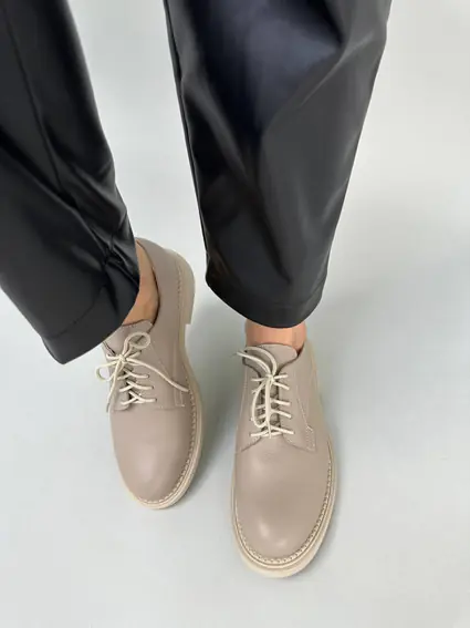 Туфлі жіночі шкіряні на шнурках низький хід фото 6 — інтернет-магазин Tapok