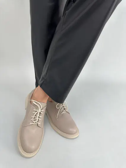 Туфлі жіночі шкіряні на шнурках низький хід фото 8 — інтернет-магазин Tapok
