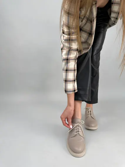 Туфли женские кожаные бежевые на шнурках низкий ход фото 11 — интернет-магазин Tapok