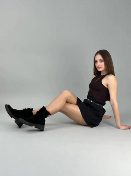 Ботинки женские замшевые черные демисезонные фото 15 — интернет-магазин Tapok