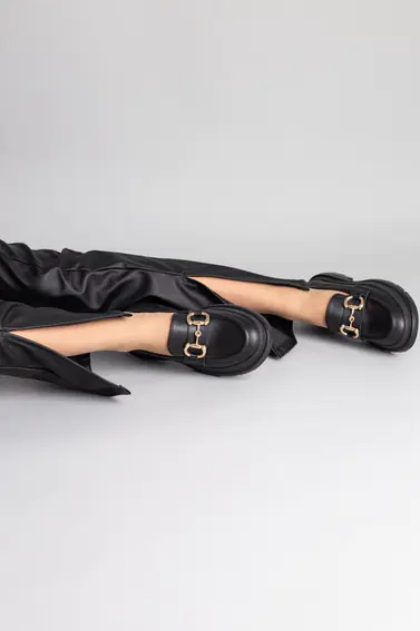 Лофери жіночі шкіряні чорного кольору фото 4 — інтернет-магазин Tapok