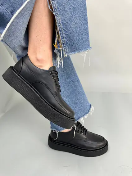 Туфлі жіночі шкіряні чорного кольору на шнурках фото 12 — інтернет-магазин Tapok