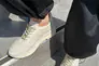 Кросівки жіночі шкіра флотар молочного кольору з перфорацією на товстій підошві Фото 2