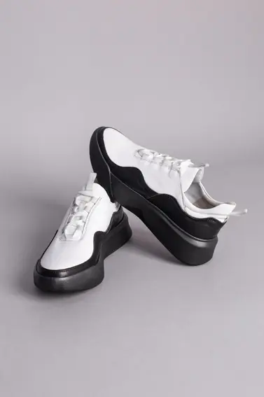 Кросівки жіночі шкіряні білі з чорними вставками фото 10 — інтернет-магазин Tapok