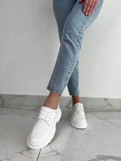 Туфли женские кожаные белого цвета на шнурках фото 3 — интернет-магазин Tapok