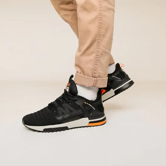 Кросівки чоловічі  582460 Чорні помаранчеві фото 1 — інтернет-магазин Tapok