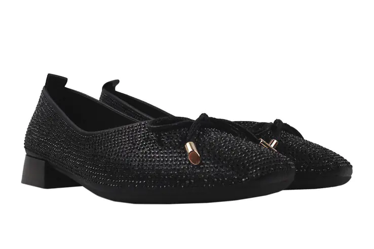 Туфлі на низькому ходу жіночі Berkonty натуральна шкіра колір Чорний 273-20DTC фото 1 — інтернет-магазин Tapok