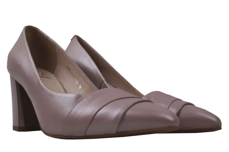 Туфли на каблуке женские Molka натуральная кожа цвет Перламутр 108-20DT фото 1 — интернет-магазин Tapok