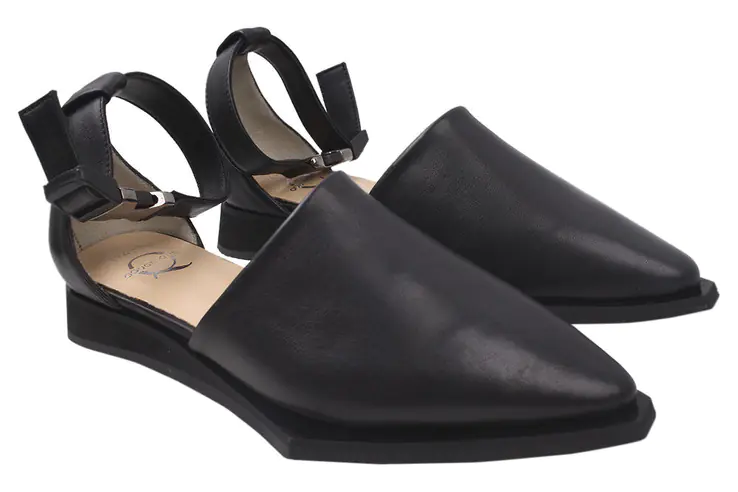 Туфлі на низькому ходу жіночі Aquamarin натуральна шкіра колір Чорний 1727-20LTC фото 1 — інтернет-магазин Tapok