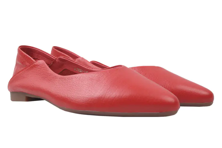 Туфлі на низькому ходу жіночі Berkonty натуральна шкіра колір Червоний 213-20DTC фото 1 — інтернет-магазин Tapok