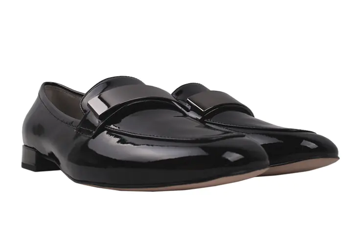 Туфли на низком ходу женские Anemone Лаковая натуральная кожа цвет Черный 130-20DTC фото 1 — интернет-магазин Tapok