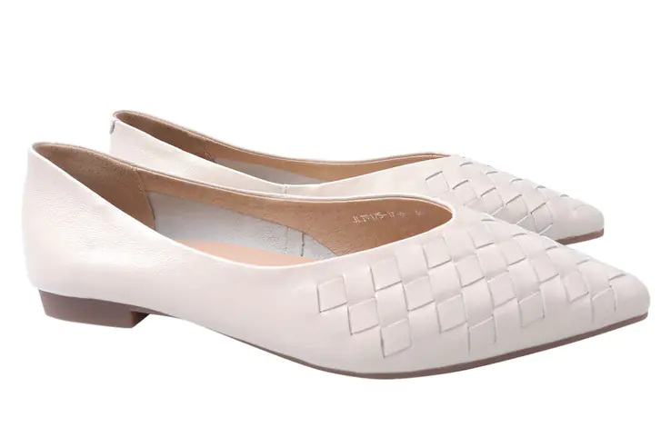 Туфлі жіночі з натуральної шкіри на низькому ходу Молочні Berkonty 322-21DTB фото 1 — інтернет-магазин Tapok