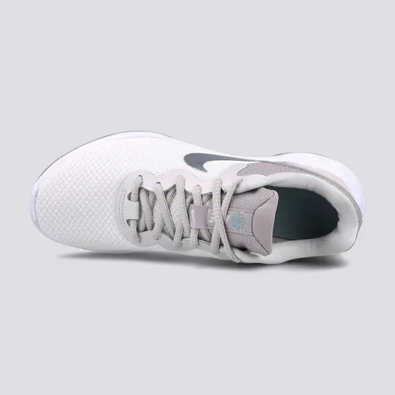 Кросівки жіночі Nike Revolution 6 Next Nature Premium (DC9007-111) фото 2 — інтернет-магазин Tapok