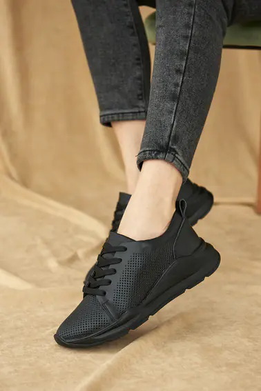 Жіночі кросівки шкіряні літні чорні Yuves 181 фото 2 — інтернет-магазин Tapok