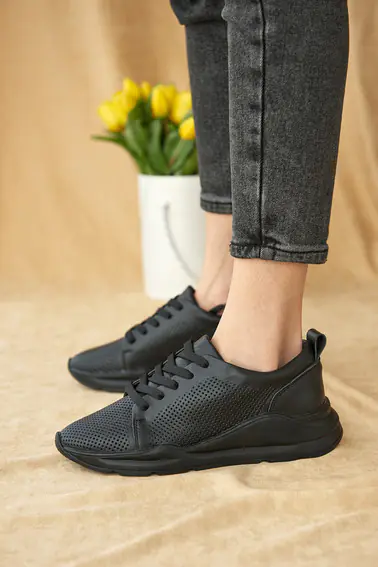 Жіночі кросівки шкіряні літні чорні Yuves 181 фото 5 — інтернет-магазин Tapok