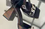 Босоножки женские кожаные черного цвета с цепочкой на каблуке Фото 10