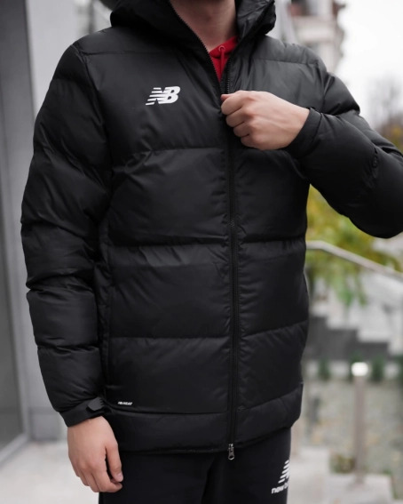 Куртка New Balance NB Team Base MJ031540BK фото 1 — интернет-магазин Tapok