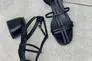 Босоножки женские кожаные черного цвета на каблуке Фото 10