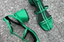 Босоножки женские кожаные зеленого цвета на каблуке Фото 24