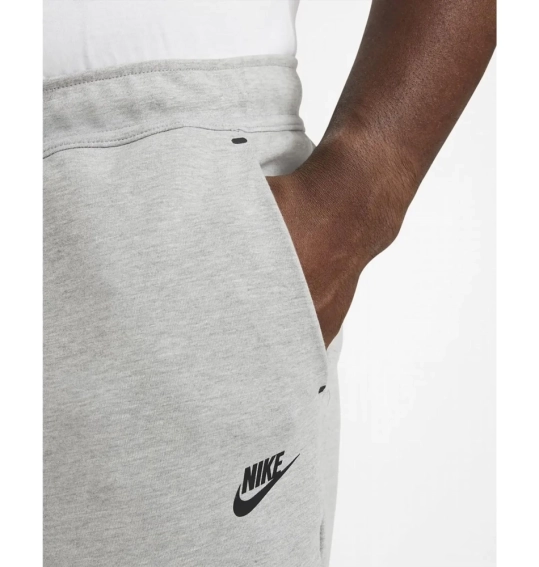 Брюки чоловічі Nike Tech Fleece Men's Joggers (CU4495-063) фото 8 — інтернет-магазин Tapok